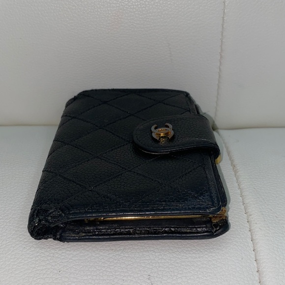Authentic CHANEL Caviar Quilted CC Logo Wallet - Picture 15 of 16
